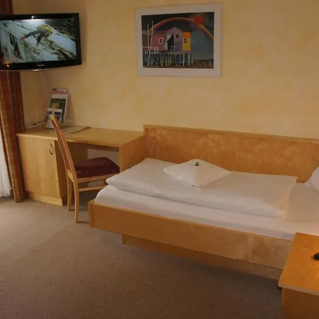 Kraftplatz Am Dachstein - Herold - Für Ruhesuchende Und Sportlich Aktive 3*